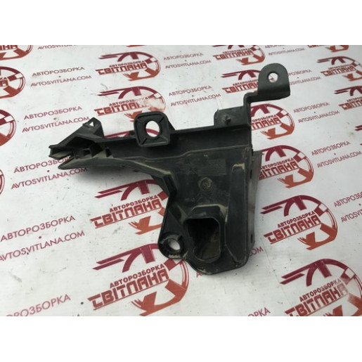Кронштейн планки под лобовое стекло правый Citroen Berlingo 2008-2018 9681316380